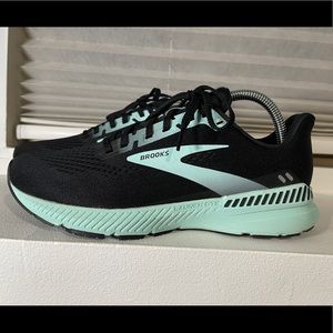 Women's Brooks Launch GTS 8 Running Shoes